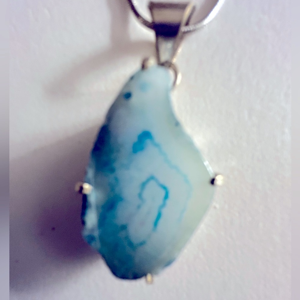 NWOT Necklace blue white Solar quartz stone .925 Sterling spl./18” snake chain